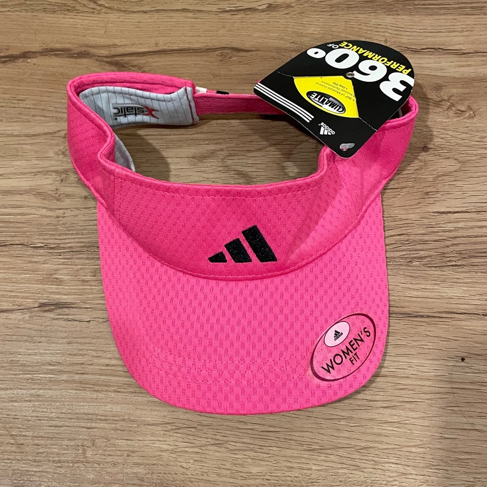 Woman’s hot pink tennis visor. NWT